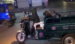 吉林三轮车爆料视频最新,惊现街头暴力冲突，真相令人震惊！