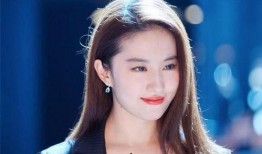 周锐爆料真实娱乐圈女友,娱乐圈背后的甜蜜恋情，揭秘女友真实身份