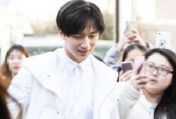 李宏毅近期爆料新闻直播